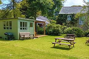 Waterside Cottage - shared garden